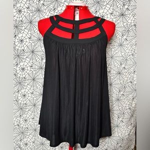TORRID BLACK SWING TOP WITH LATTICE DETAIL